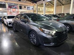 نيسان فيرسا